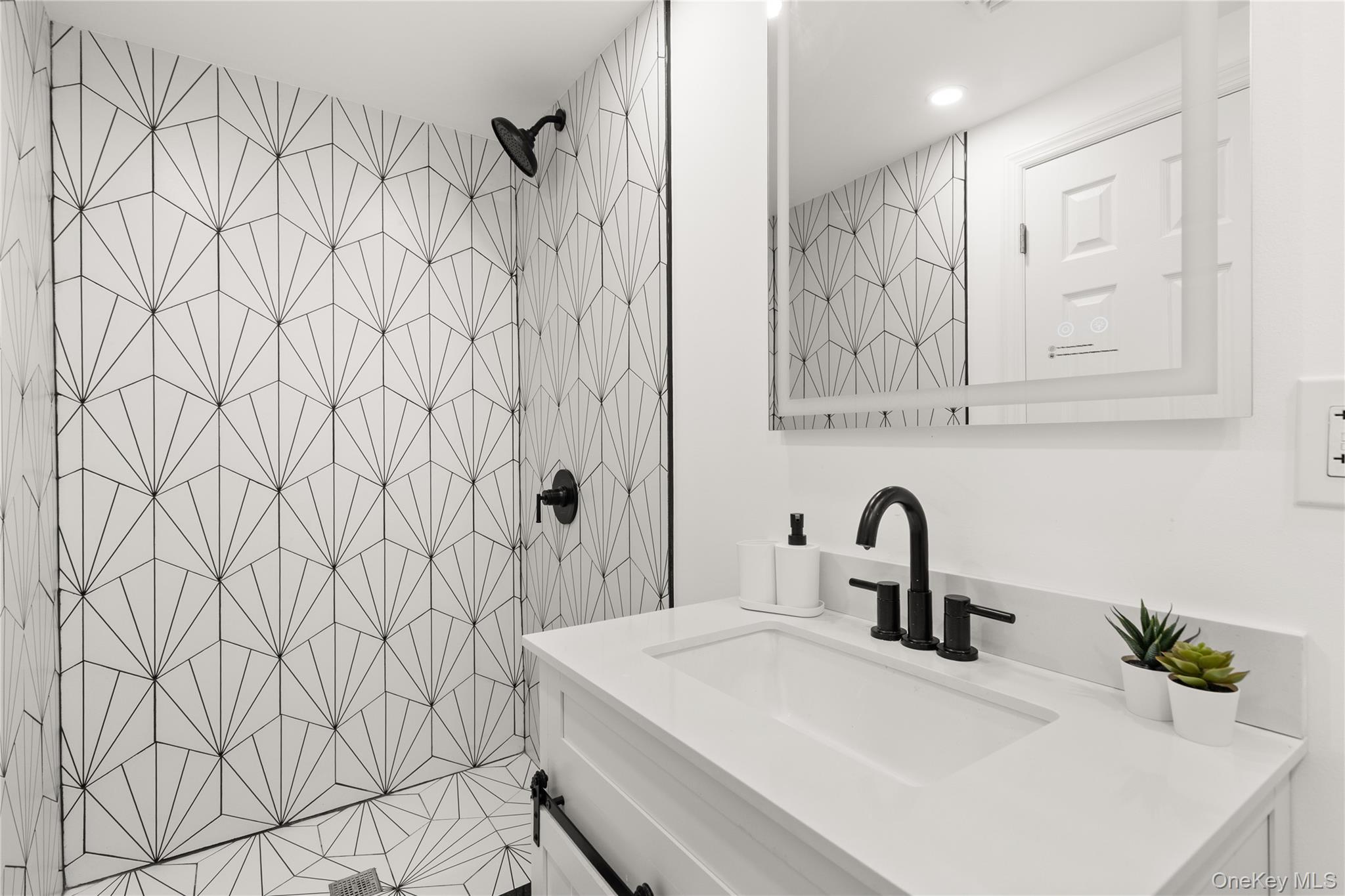 #7 photo, 184 Dallas Street, সাফোক কাউন্টি Lindenhurst , NY 11757