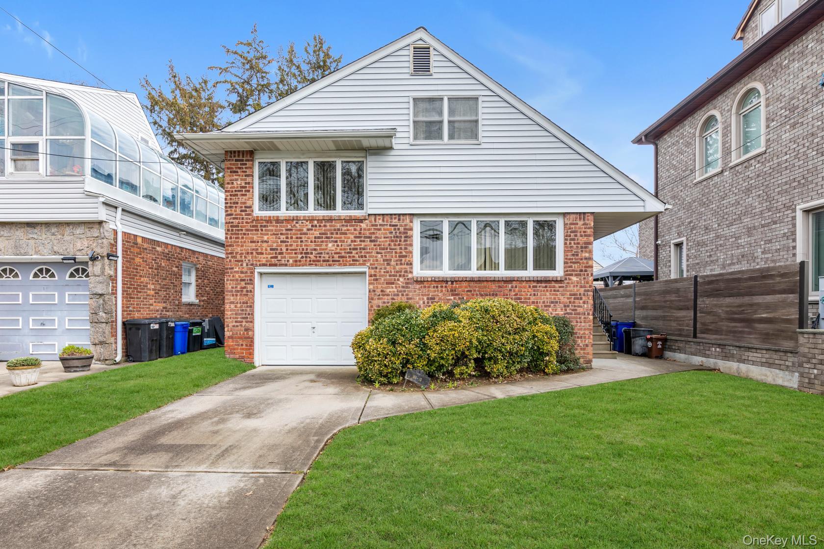 #1 photo, 16615 67th Avenue, কুইন্‌স Fresh Meadows , NY 11365