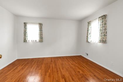 #14 photo, 16615 67th Avenue, কুইন্‌স Fresh Meadows , NY 11365