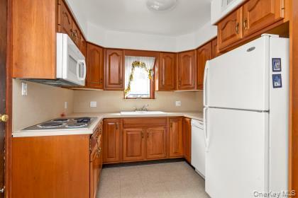 #5 photo, 16615 67th Avenue, কুইন্‌স Fresh Meadows , NY 11365