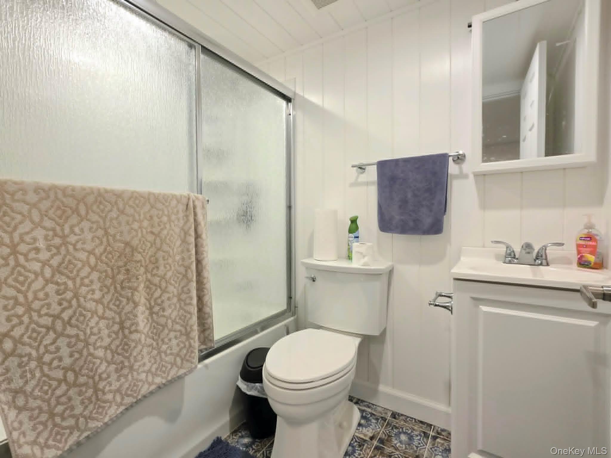 #17 photo, 38 Pentmoor Drive, সাফোক কাউন্টি Mastic , NY 11950