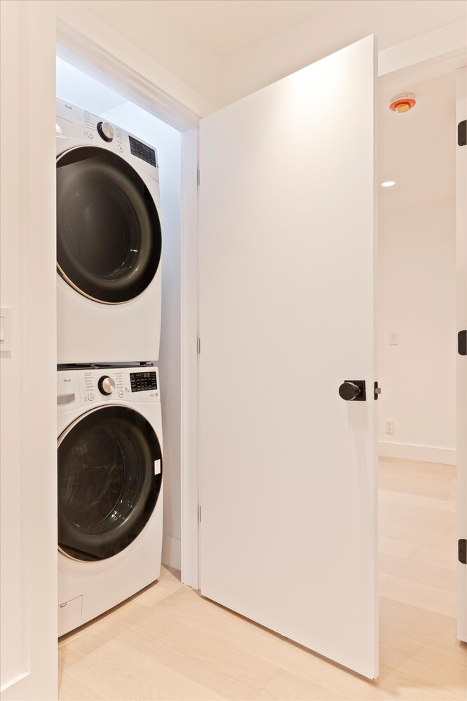 #22 photo, 31-65 23RD Street, কুইন্‌স Astoria , NY 11106