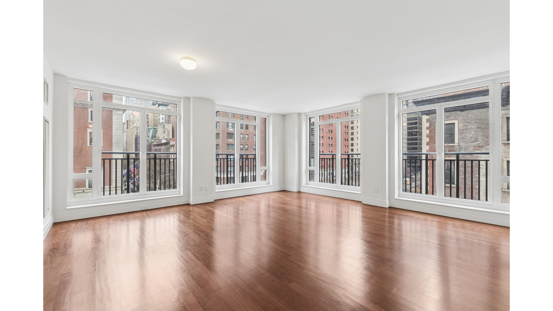 #3 photo, 45 PARK Avenue, Murray Hill , NY 10016