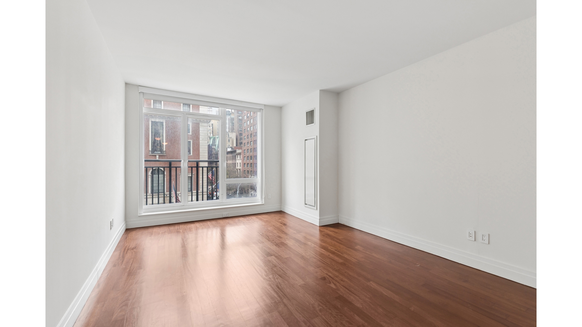 #9 photo, 45 PARK Avenue, Murray Hill , NY 10016