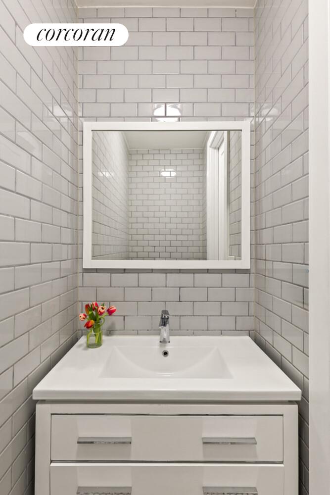 #7 photo, 1079 HANCOCK Street, ব্রুকলিন Bushwick , NY 11221