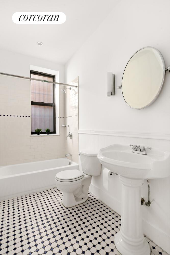 #9 photo, 442 St Marks Avenue, 布鲁克林 Crown Heights , NY 11238