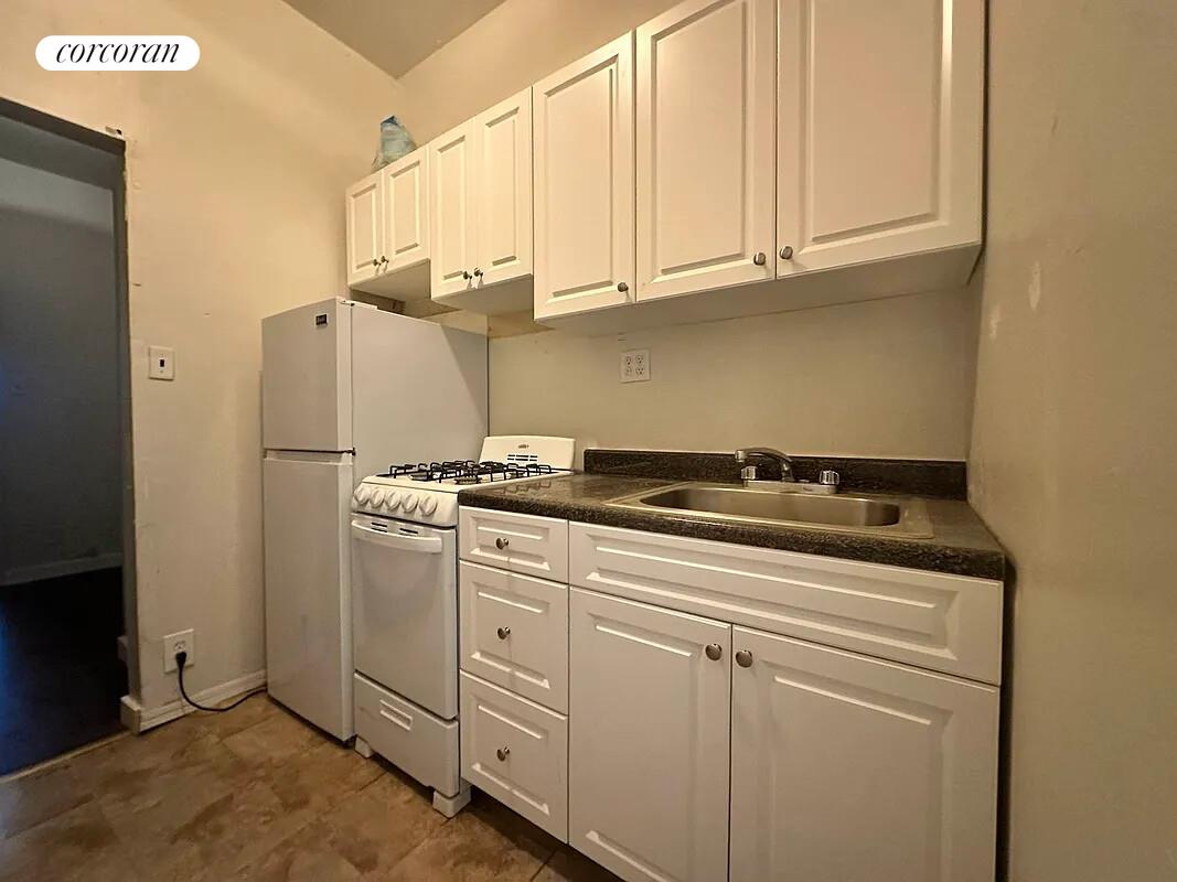 #6 photo, 426 E 66TH Street, ম্যানহাটন Lenox Hill , NY 10021