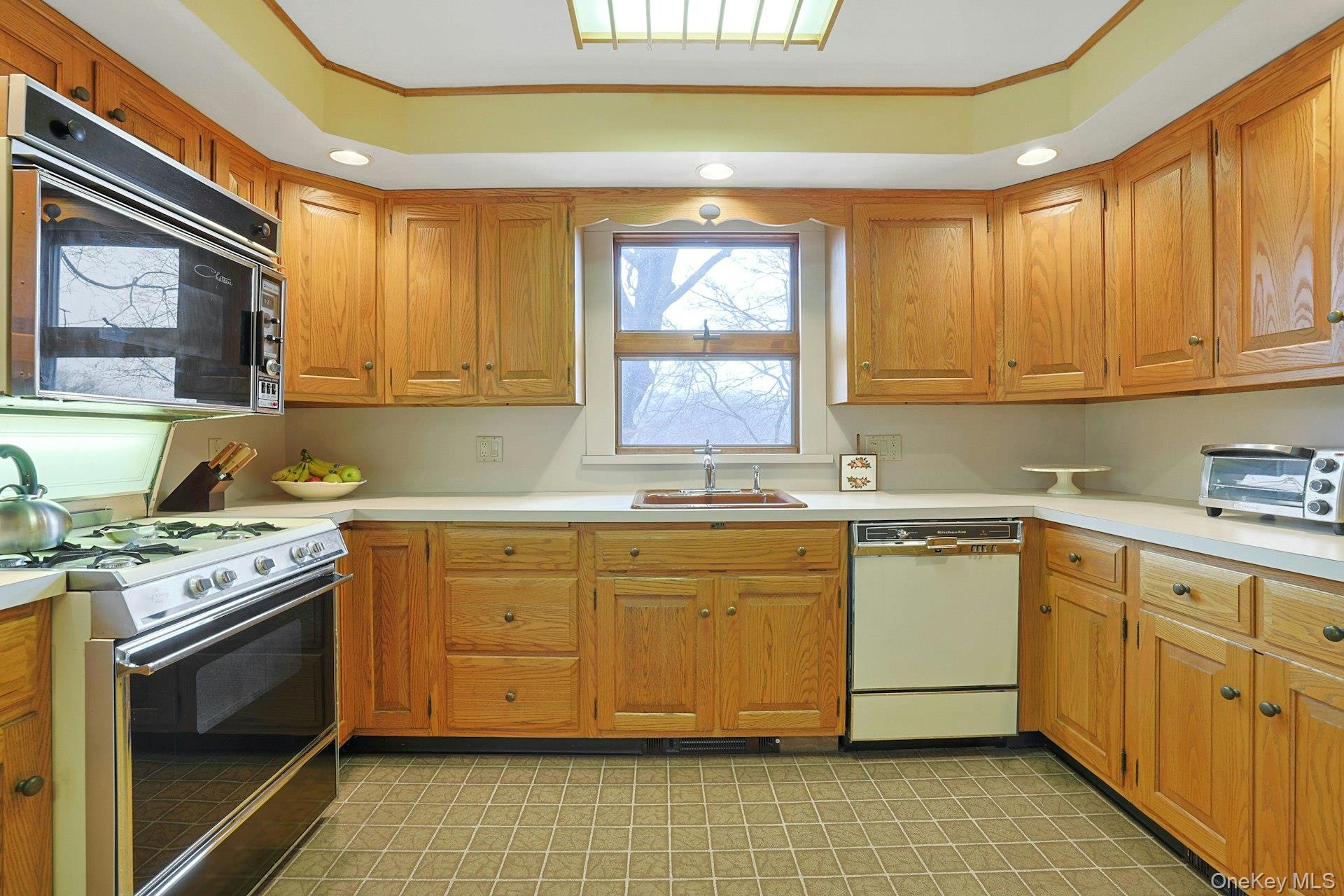 #12 photo, 15 High Street, Tarrytown , NY 10591