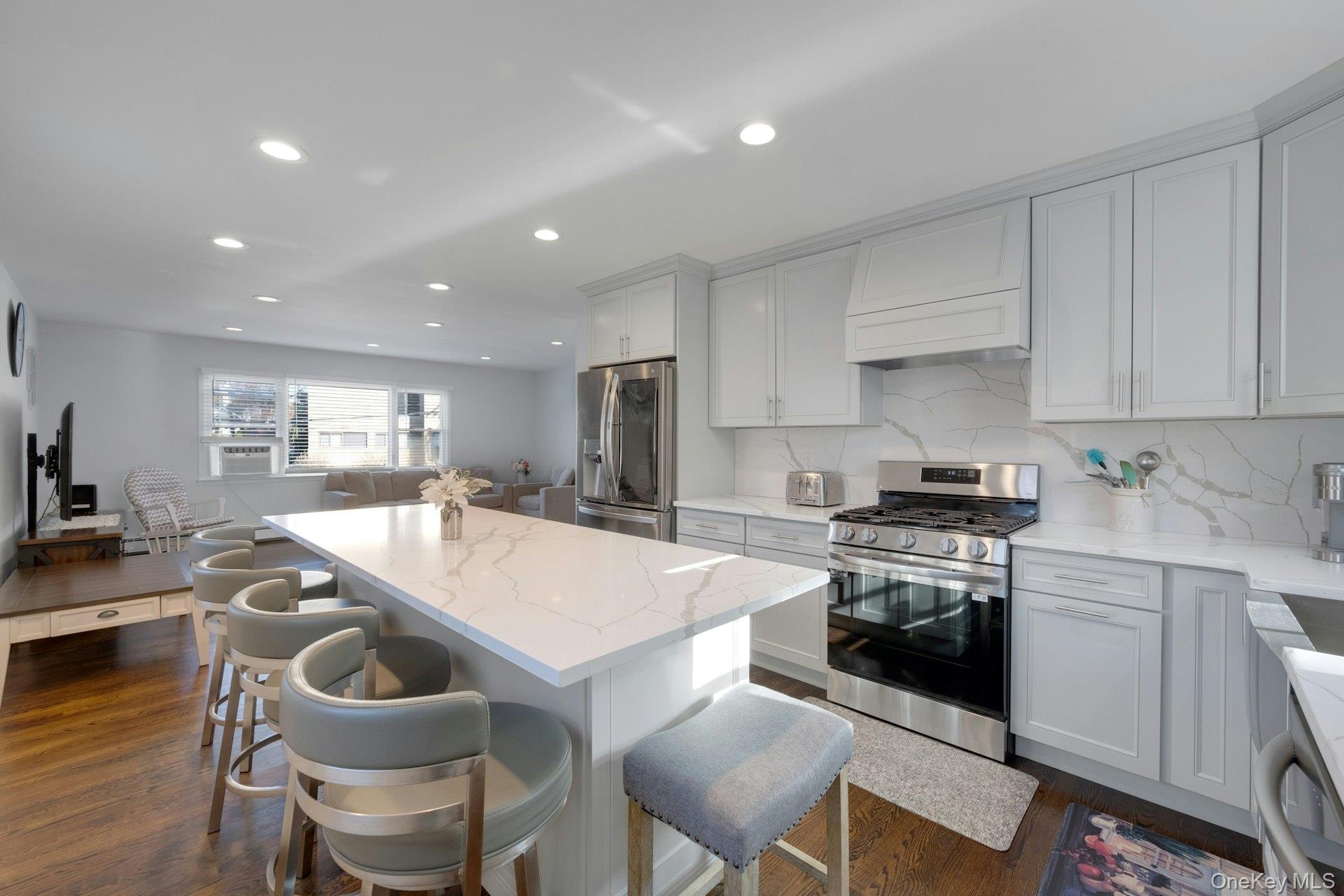 #8 photo, 126 Fisher Avenue, Eastchester , NY 10709