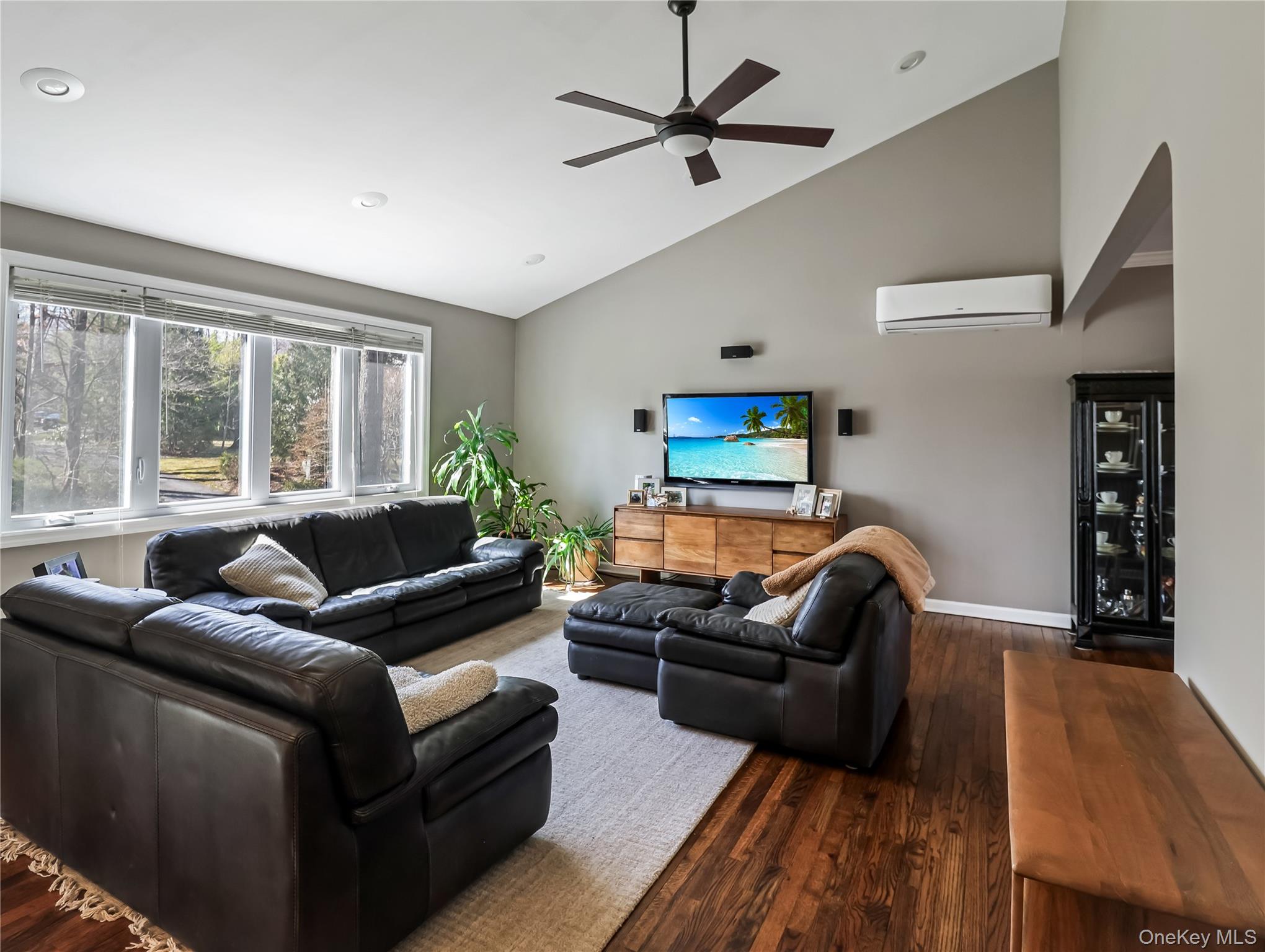 #19 photo, 11 Foxburn Street, New City , NY 10956