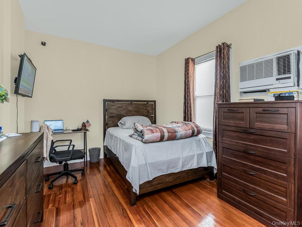 #8 photo, 3408 Ely Avenue, ব্রঙ্কস Bronx , NY 10469