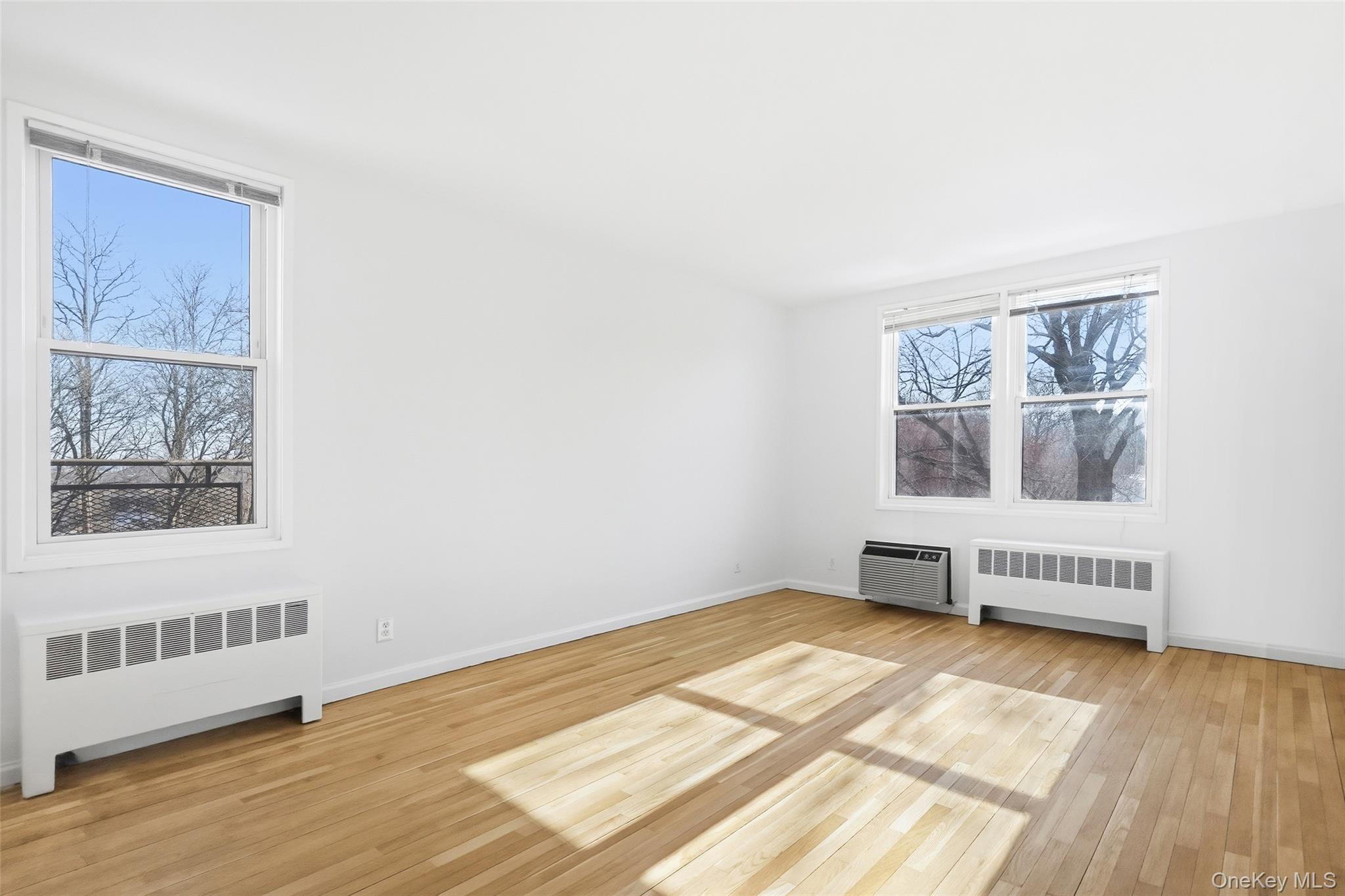 #11 photo, 953 W Boston Post Road, Mamaroneck , NY 10543