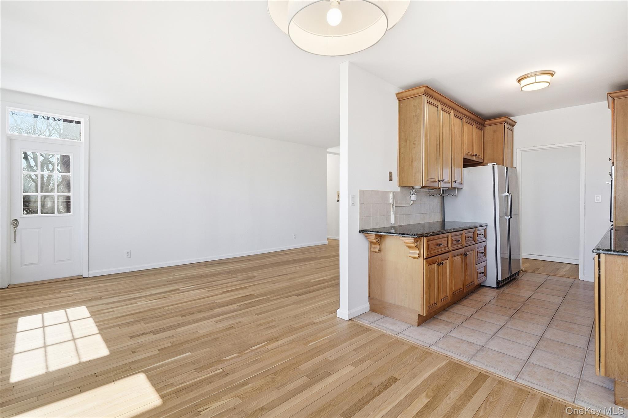 #6 photo, 953 W Boston Post Road, Mamaroneck , NY 10543