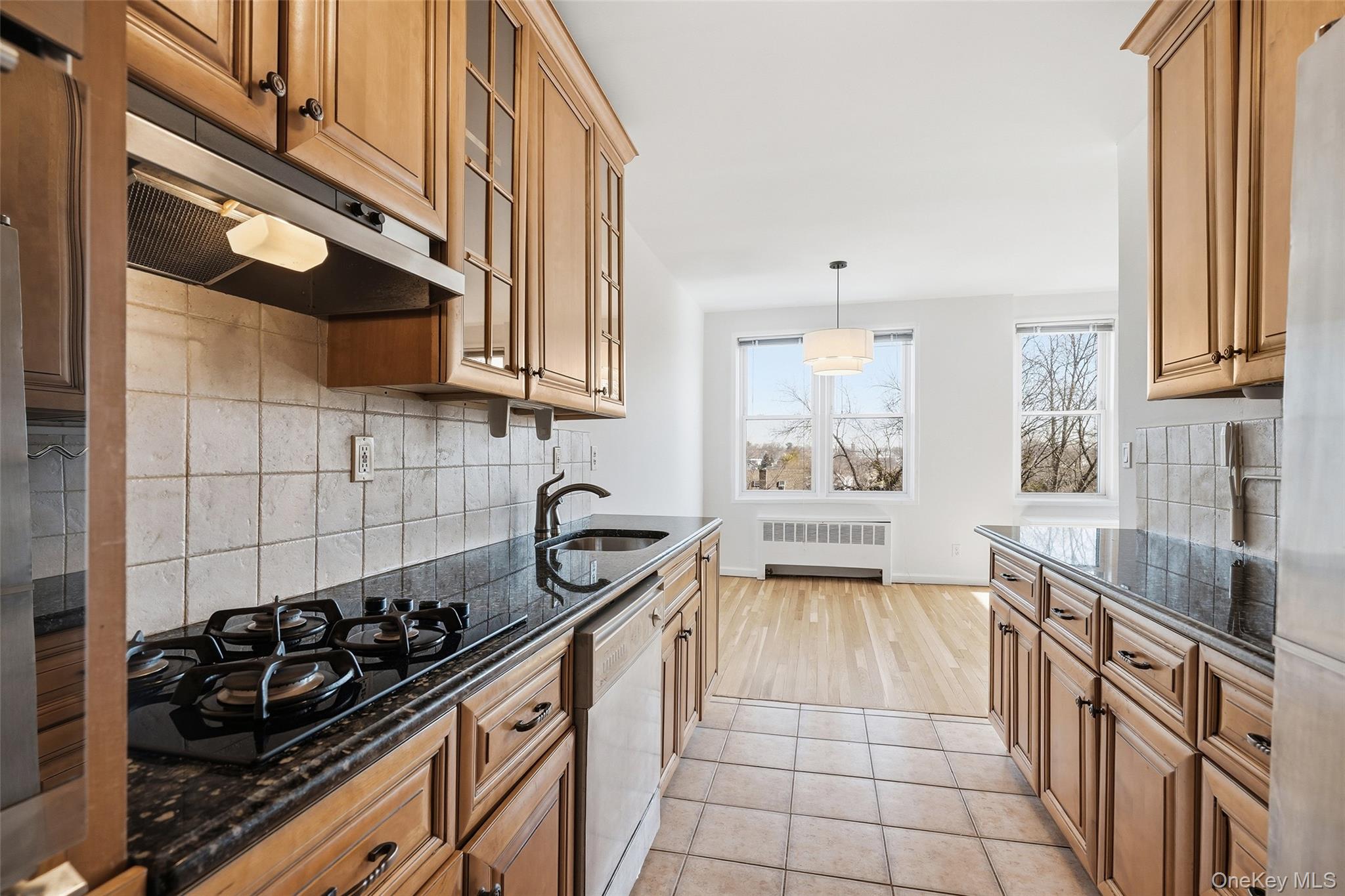 #7 photo, 953 W Boston Post Road, Mamaroneck , NY 10543