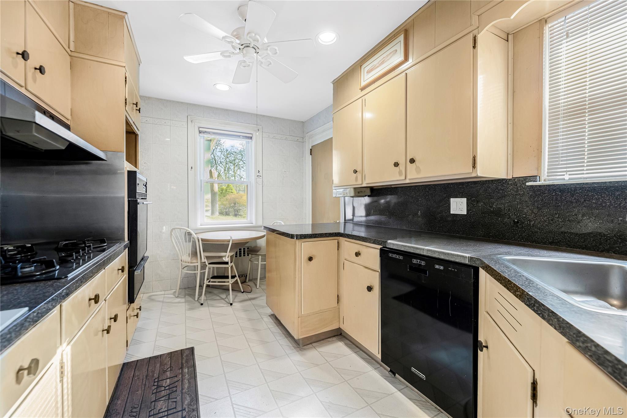 #6 photo, 150 Rumsey Road, Yonkers , NY 10705