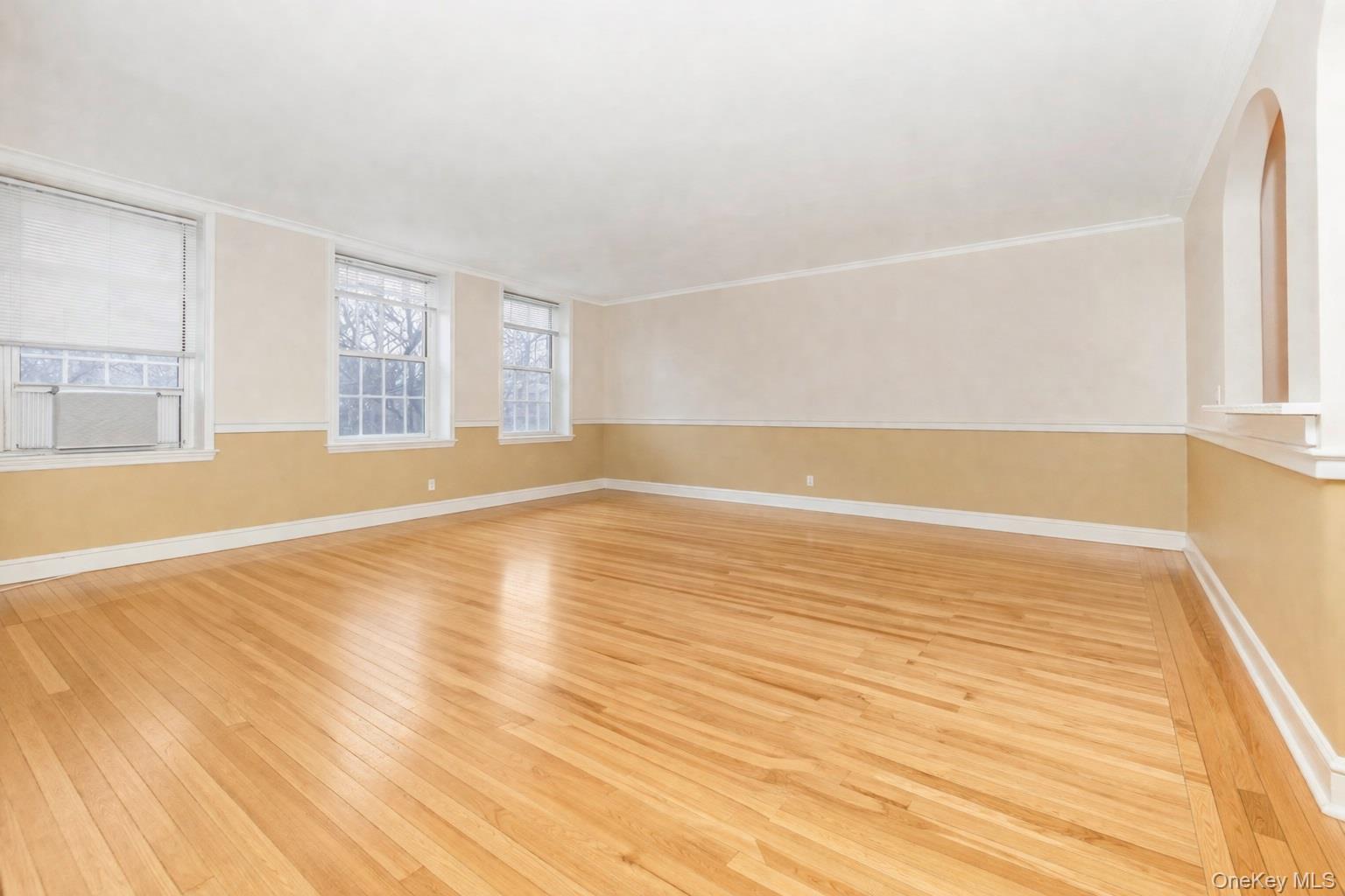 #11 photo, 1328 Midland Avenue, ব্রঙ্কস Bronxville , NY 10708