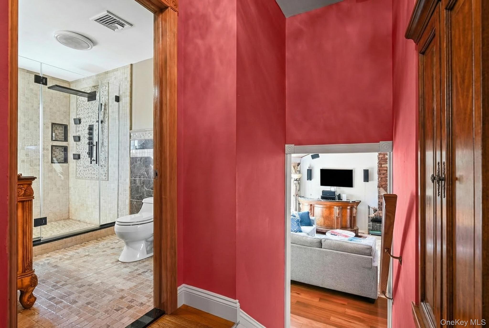 #15 photo, 16 Tudor Road, নাসাউ কাউন্টি Hicksville , NY 11801