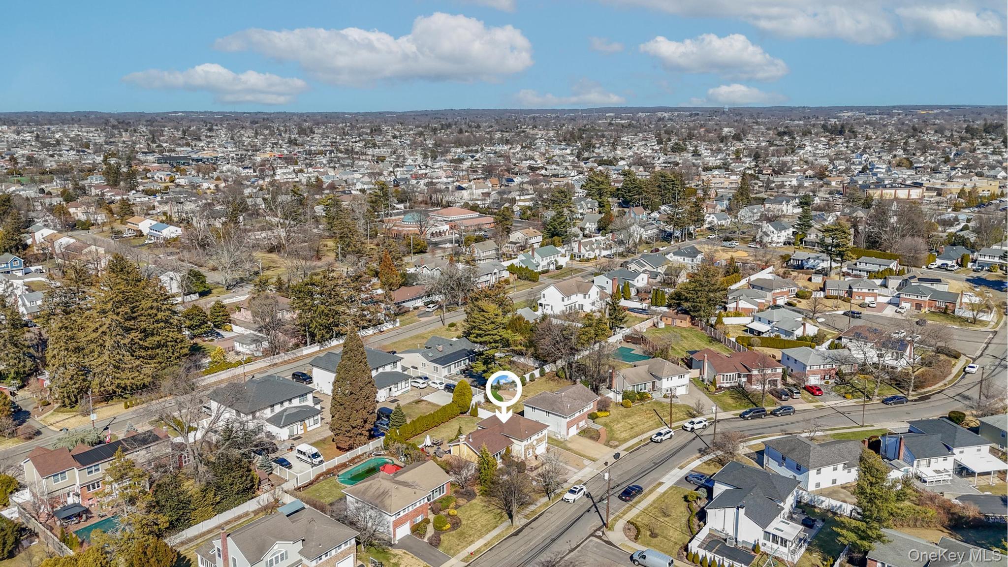 #8 photo, 16 Tudor Road, নাসাউ কাউন্টি Hicksville , NY 11801