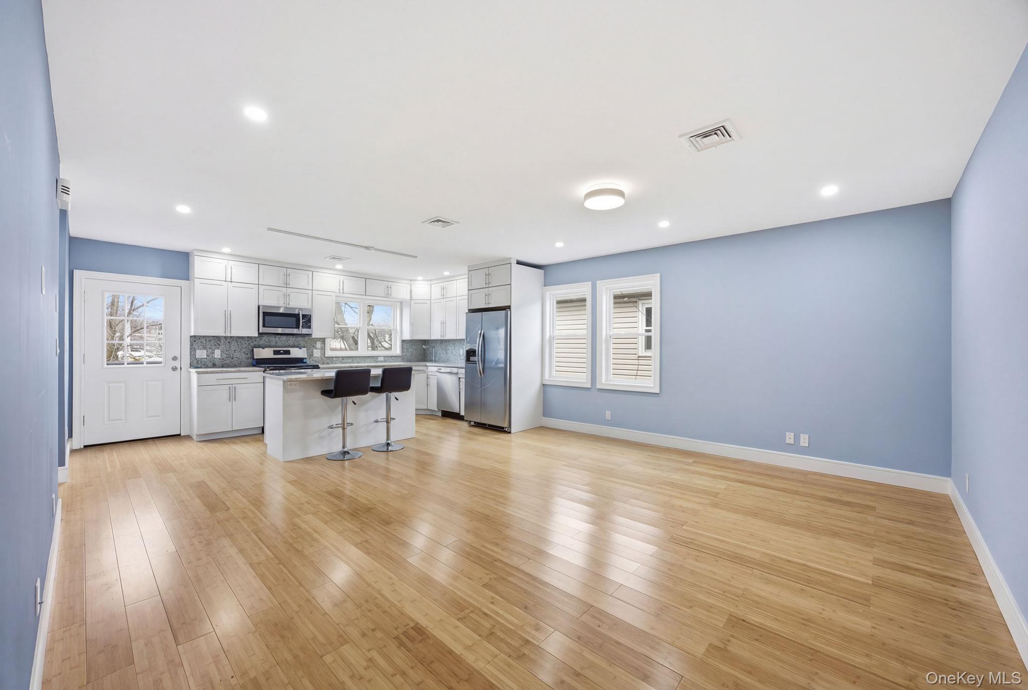 #9 photo, 96 Coale, স্ট্যাটেন আইল্যান্ড Staten Island , NY 10314