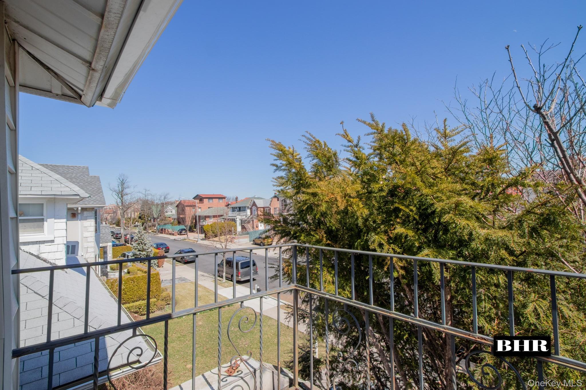 #19 photo, 154 Beaumont Street, ব্রুকলিন Brooklyn , NY 11235