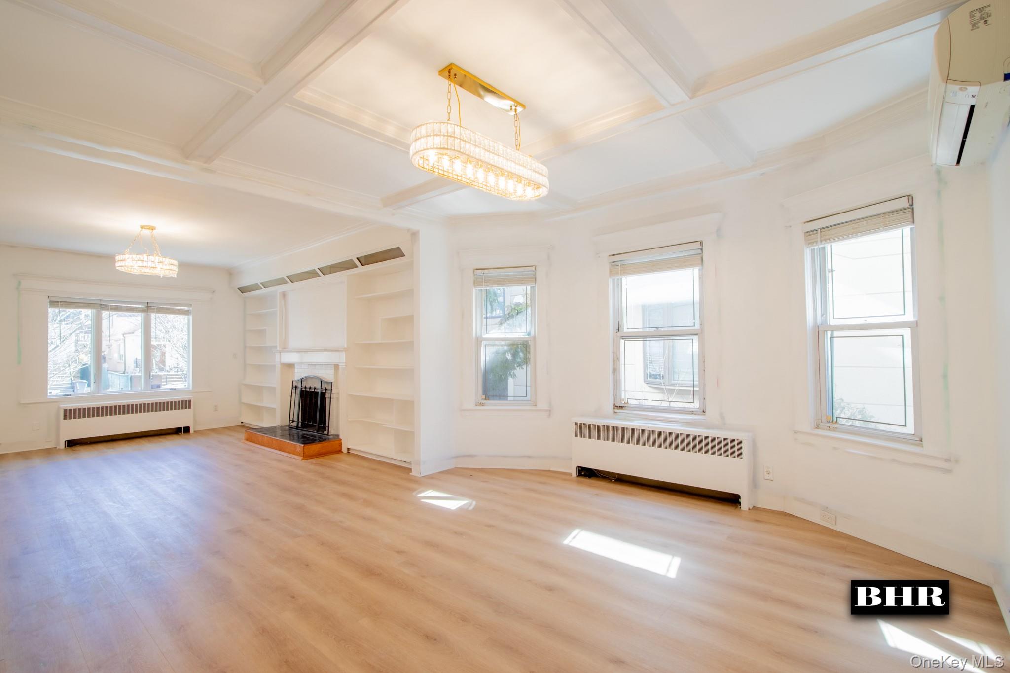 #3 photo, 154 Beaumont Street, ব্রুকলিন Brooklyn , NY 11235