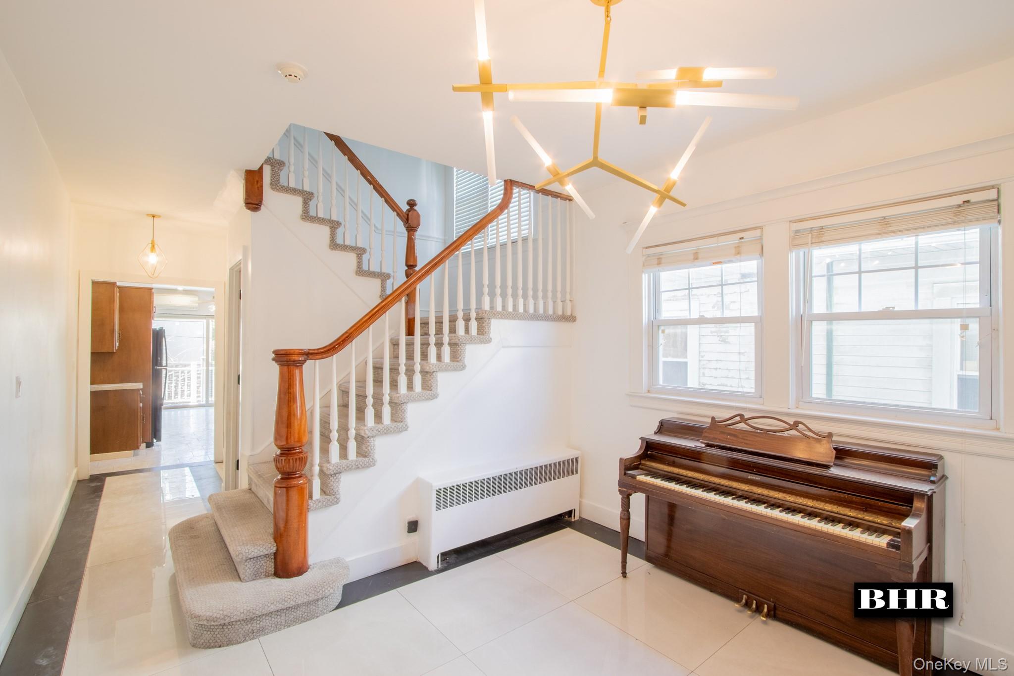 #9 photo, 154 Beaumont Street, ব্রুকলিন Brooklyn , NY 11235