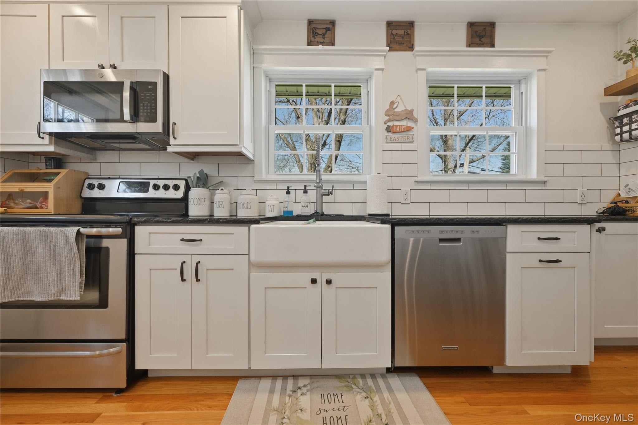 #17 photo, 27 Chester Street, সাফোক কাউন্টি East Northport , NY 11731