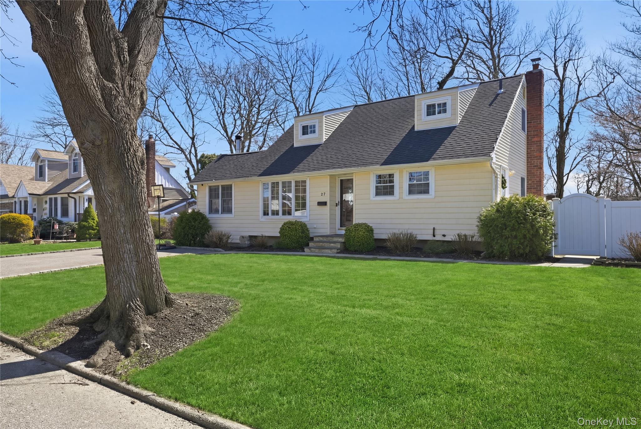 #3 photo, 27 Chester Street, সাফোক কাউন্টি East Northport , NY 11731