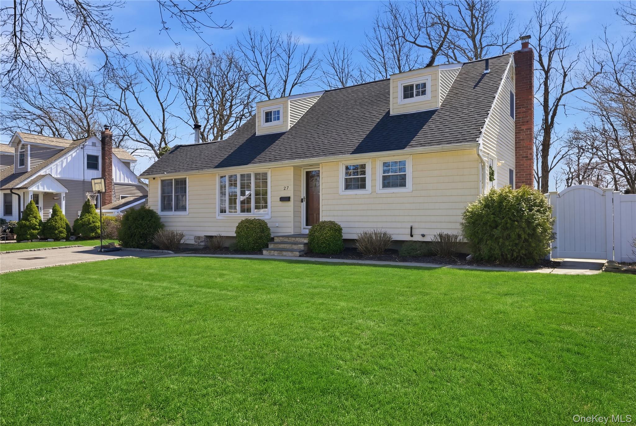 #4 photo, 27 Chester Street, সাফোক কাউন্টি East Northport , NY 11731