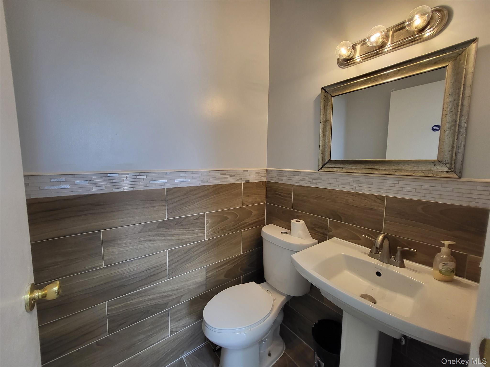 #10 photo, 55 Broadway, নাসাউ কাউন্টি Hicksville , NY 11801