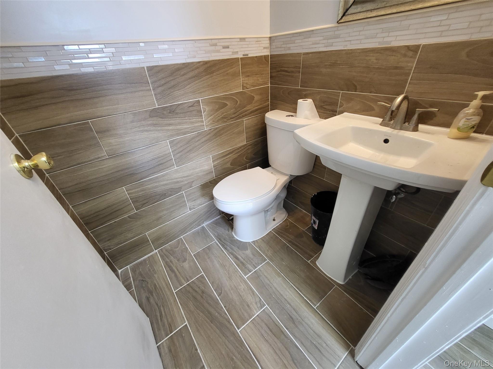 #12 photo, 55 Broadway, নাসাউ কাউন্টি Hicksville , NY 11801