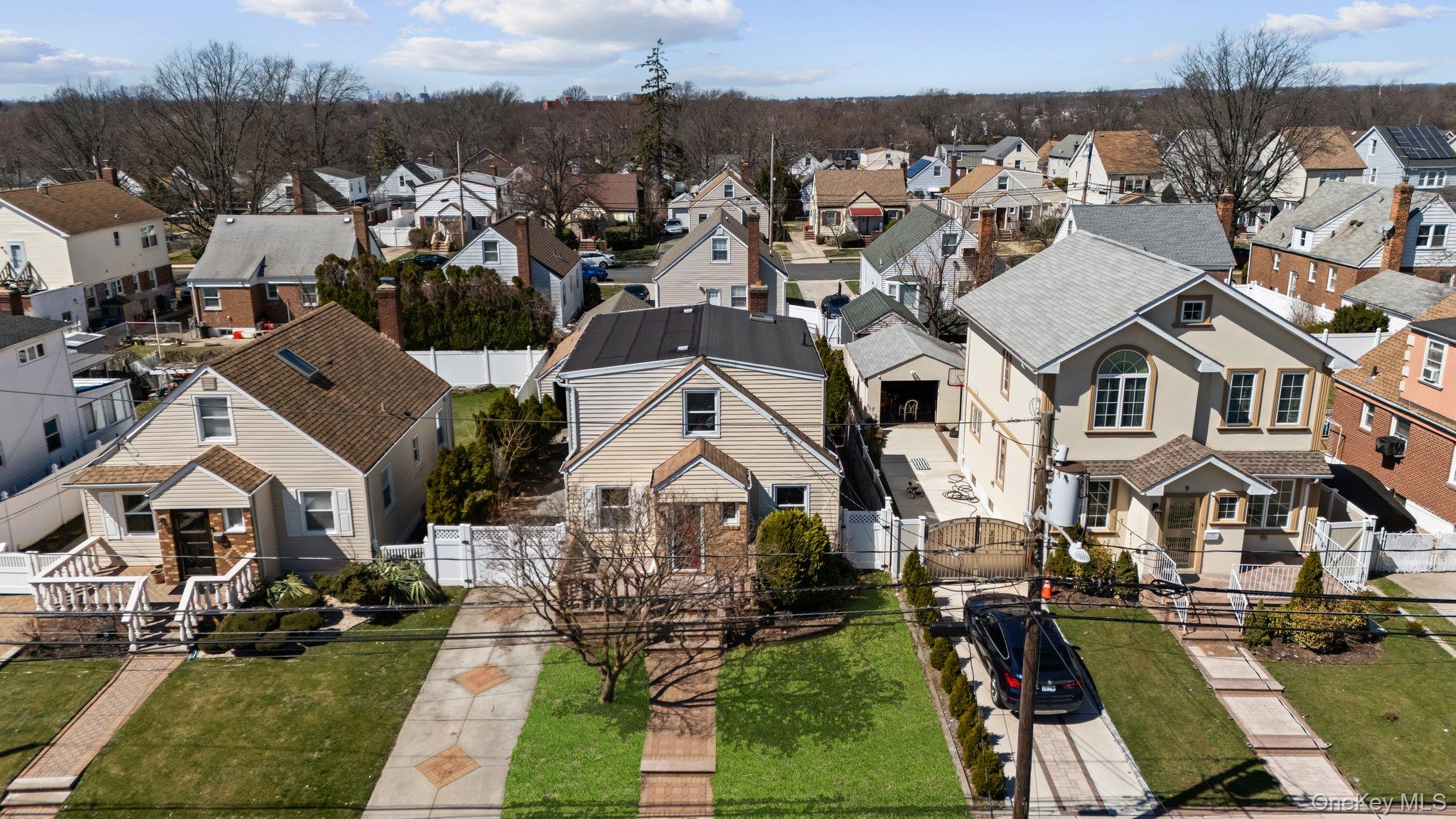 #14 photo, 7 Everett Street, নাসাউ কাউন্টি Valley Stream , NY 11580