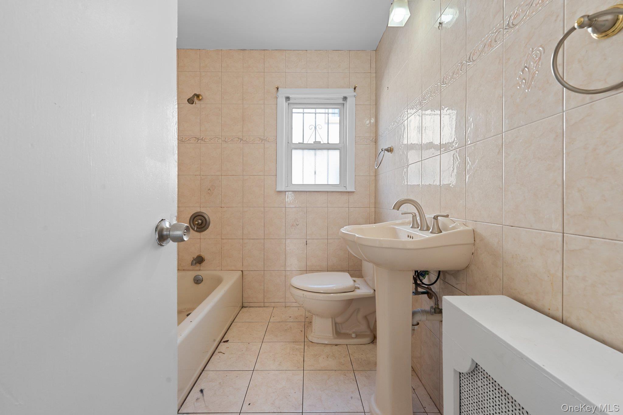 #6 photo, 7 Everett Street, নাসাউ কাউন্টি Valley Stream , NY 11580