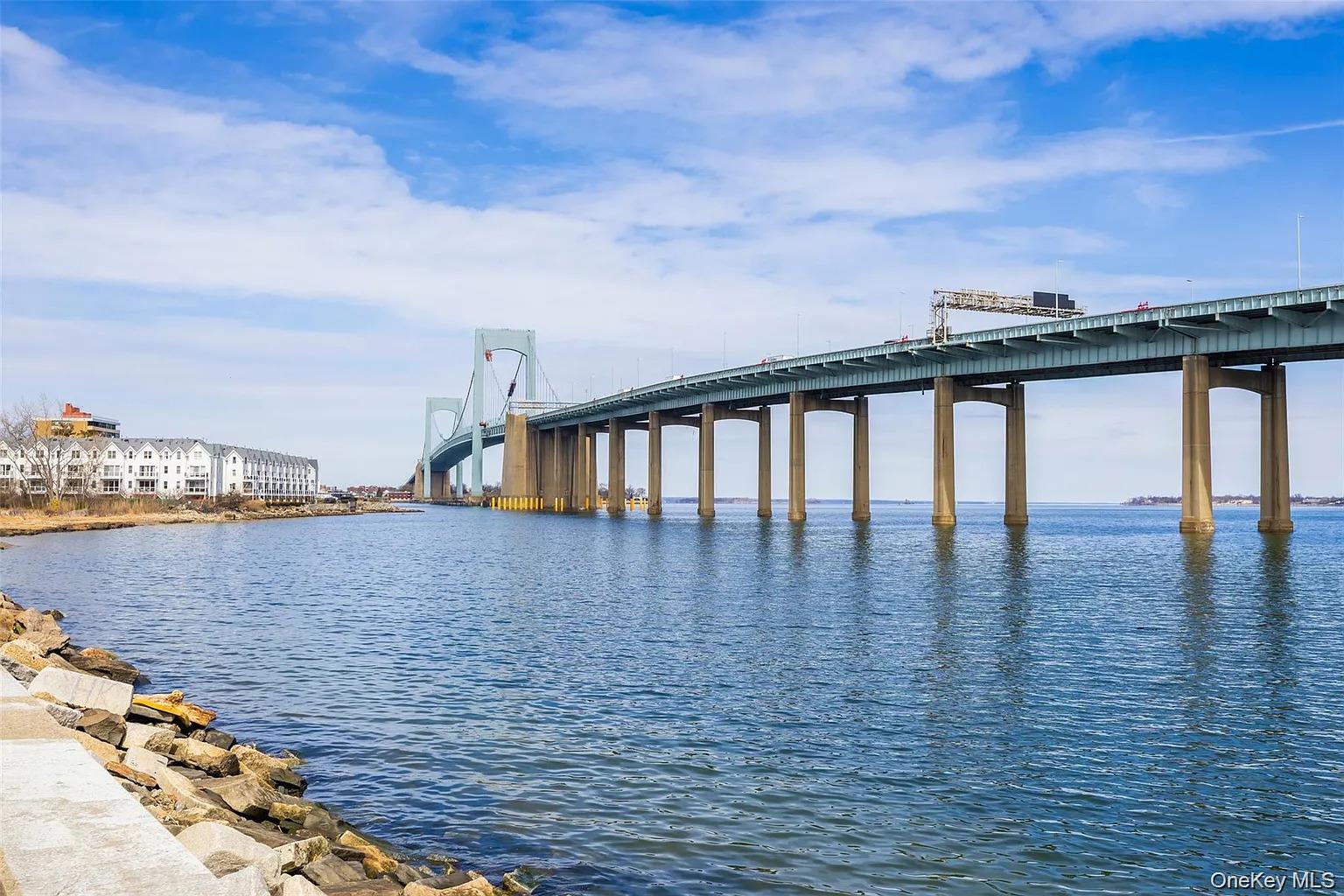 #1 photo, Utopia Parkway, কুইন্‌স Whitestone , NY 11357