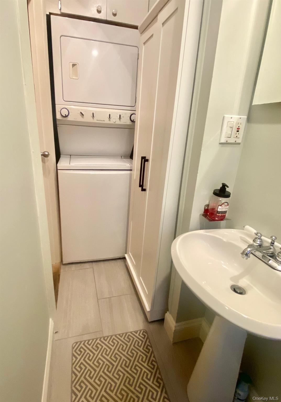 #8 photo, 171 Pauline Street, সাফোক কাউন্টি Holbrook , NY 11741