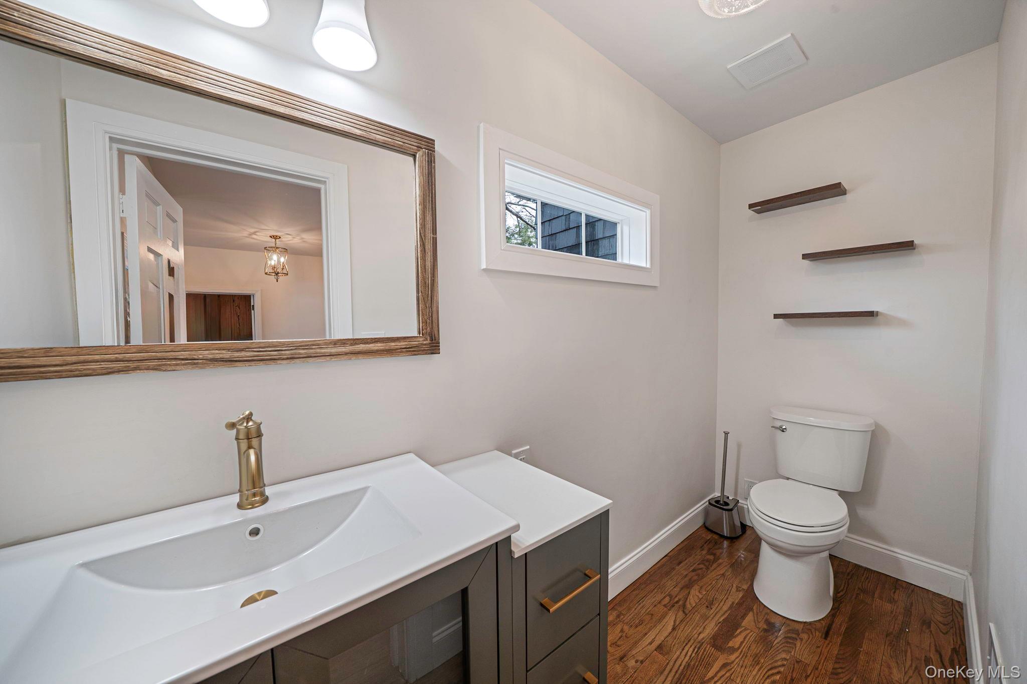 #19 photo, 61 Ocean Avenue, Islip , NY 11751