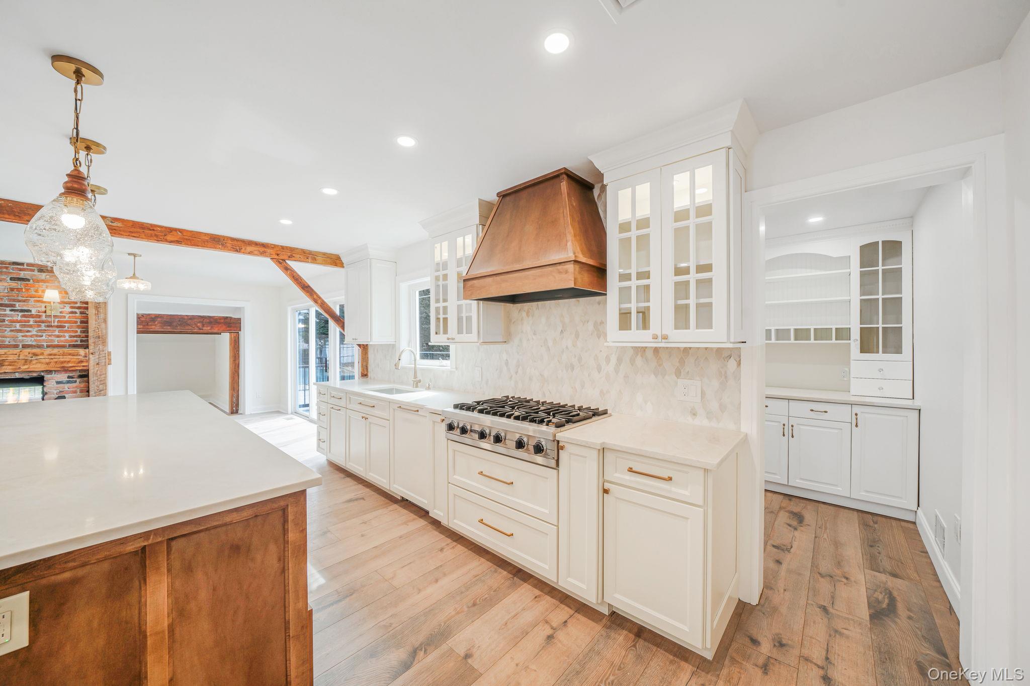 #8 photo, 61 Ocean Avenue, Islip , NY 11751