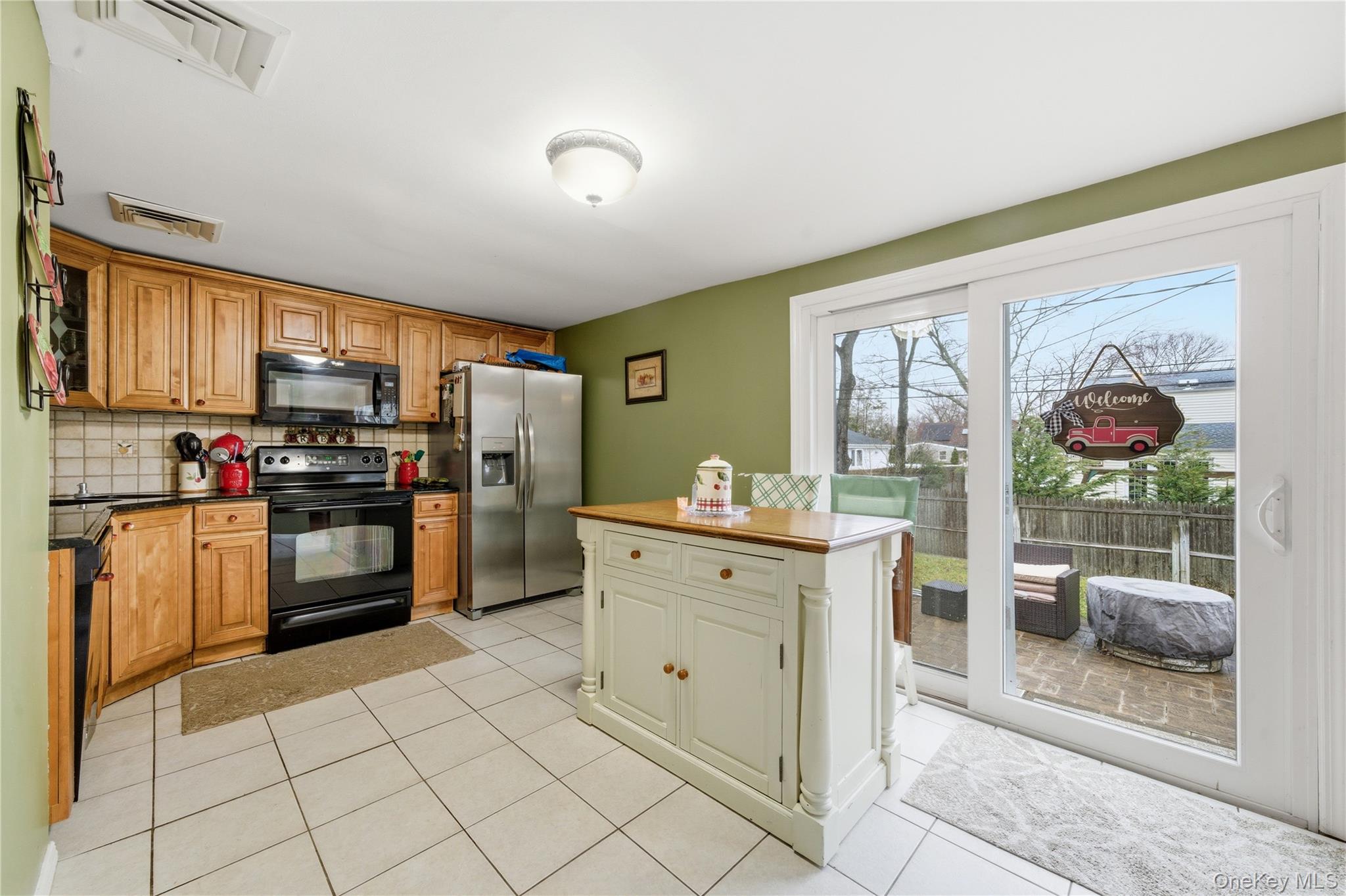 #11 photo, 15 Newport Avenue, সাফোক কাউন্টি Selden , NY 11784