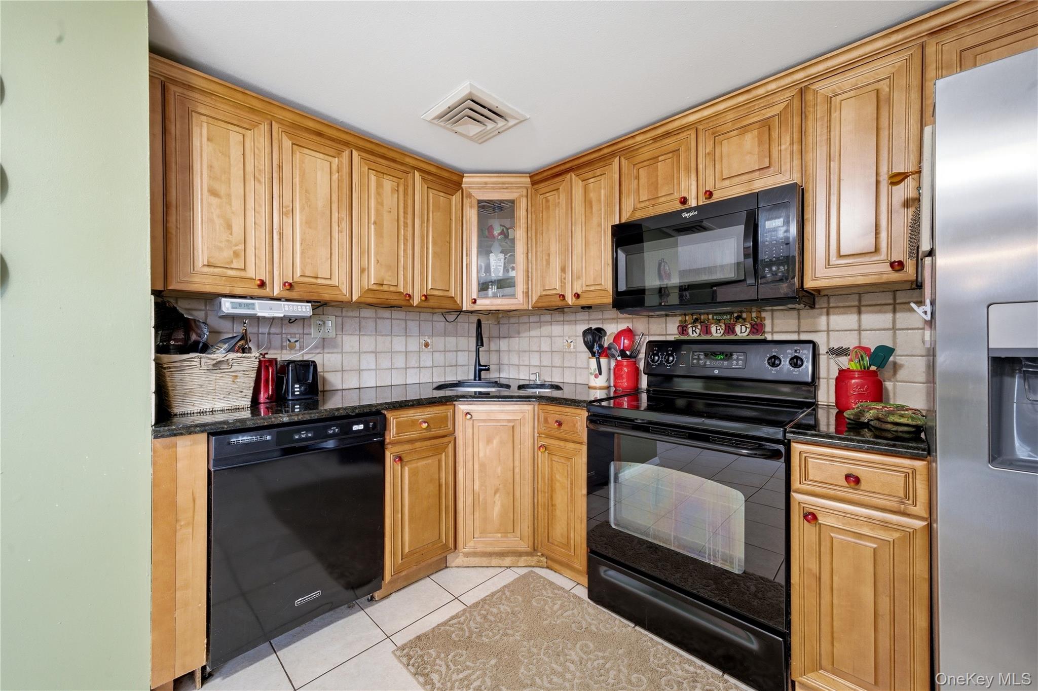 #12 photo, 15 Newport Avenue, সাফোক কাউন্টি Selden , NY 11784