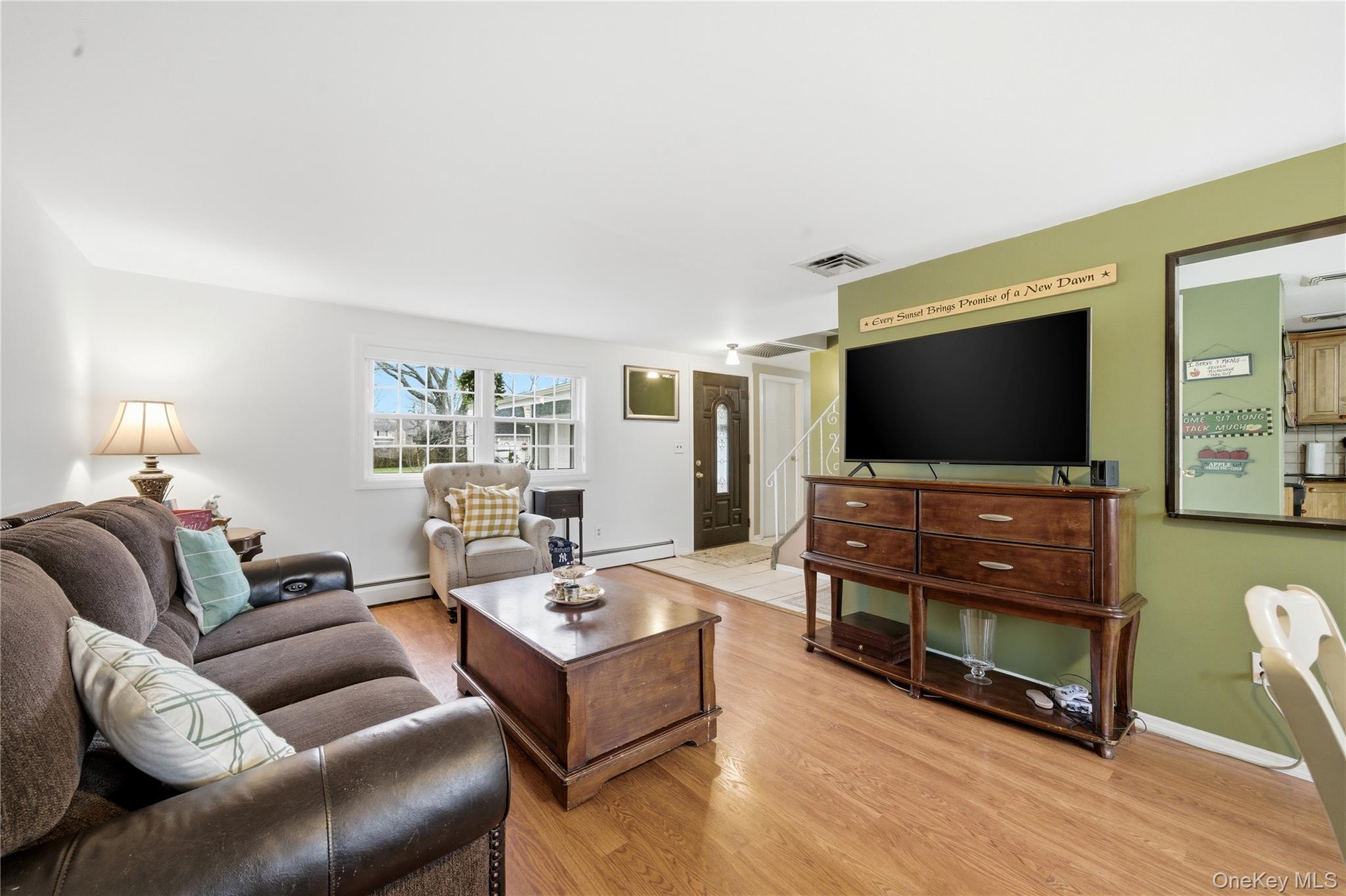 #7 photo, 15 Newport Avenue, সাফোক কাউন্টি Selden , NY 11784