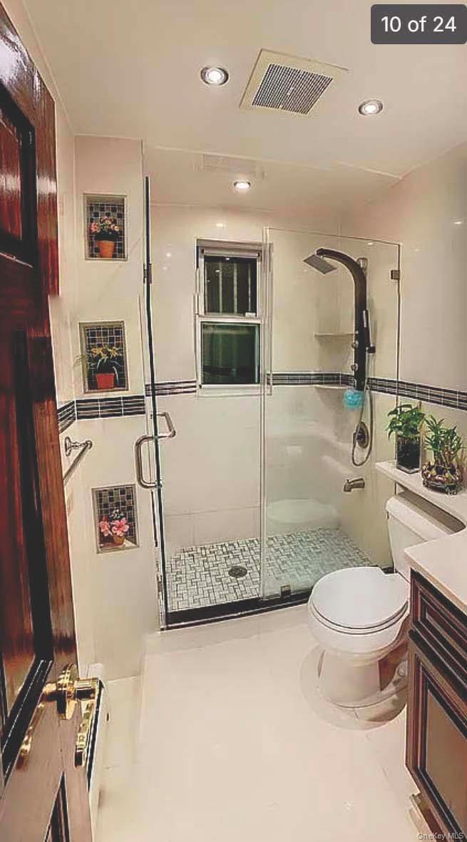 #10 photo, 12304 6th Avenue, Куинс ‖ College Point , NY 11356