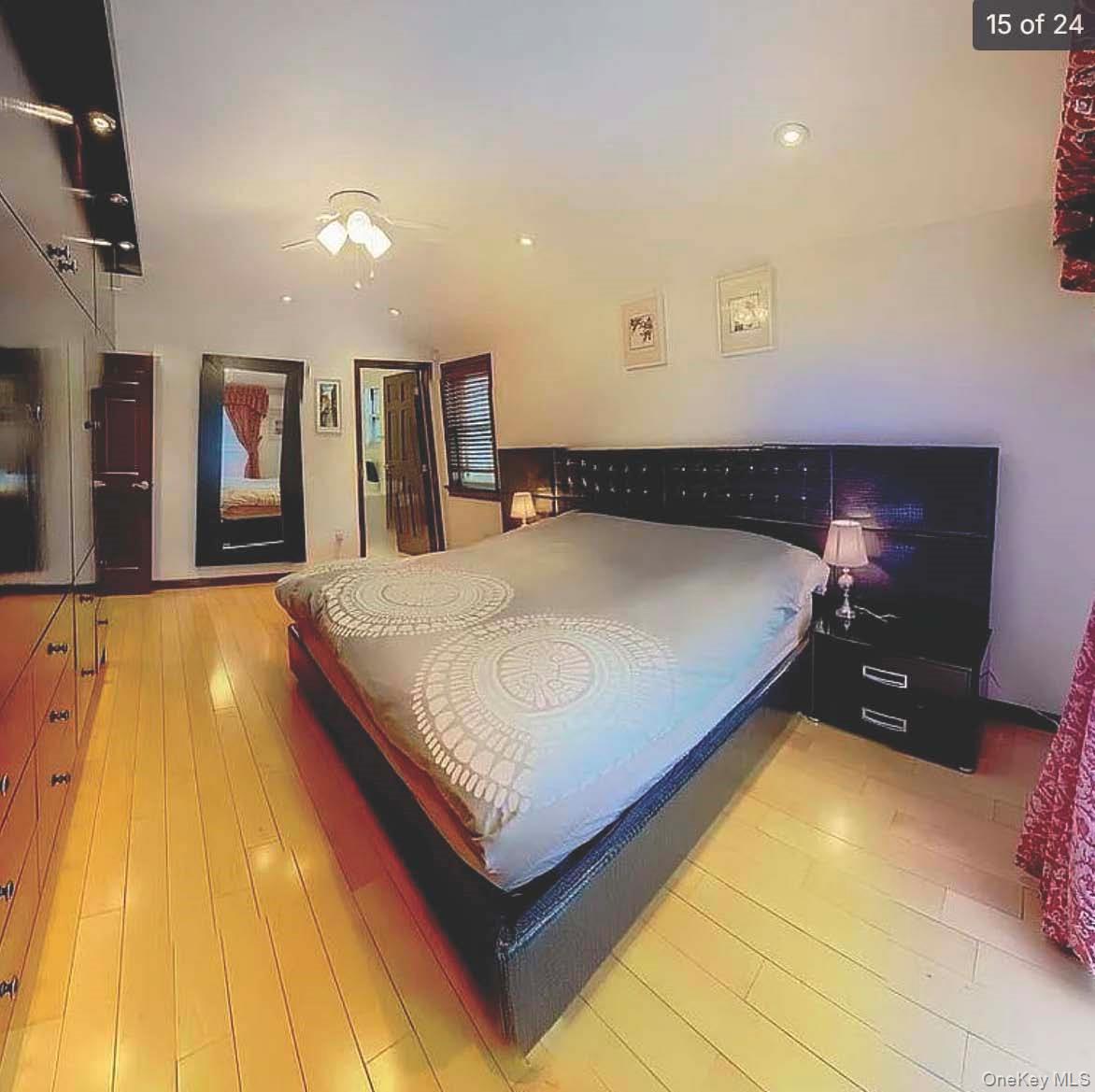 #15 photo, 12304 6th Avenue, Куинс ‖ College Point , NY 11356