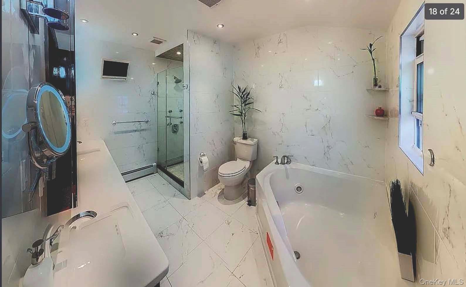 #18 photo, 12304 6th Avenue, Куинс ‖ College Point , NY 11356