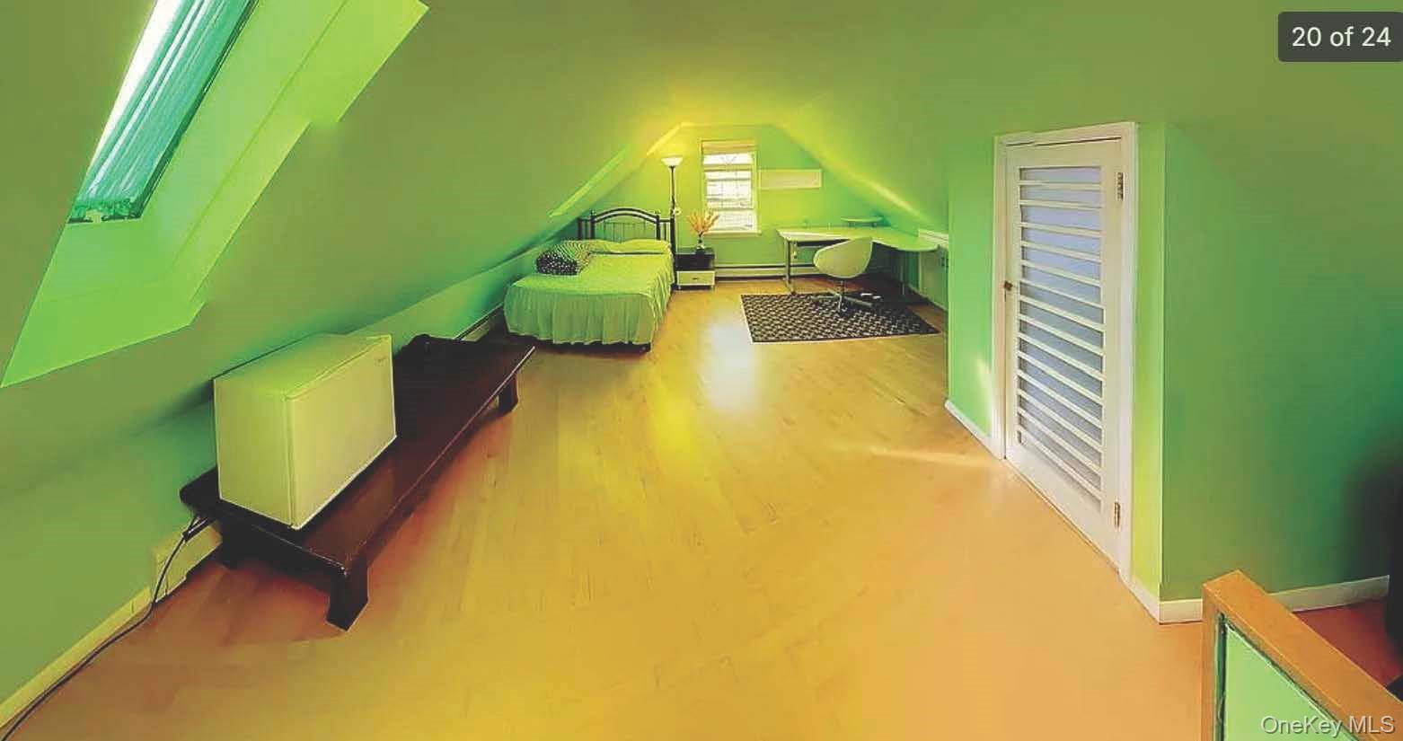 #20 photo, 12304 6th Avenue, Куинс ‖ College Point , NY 11356