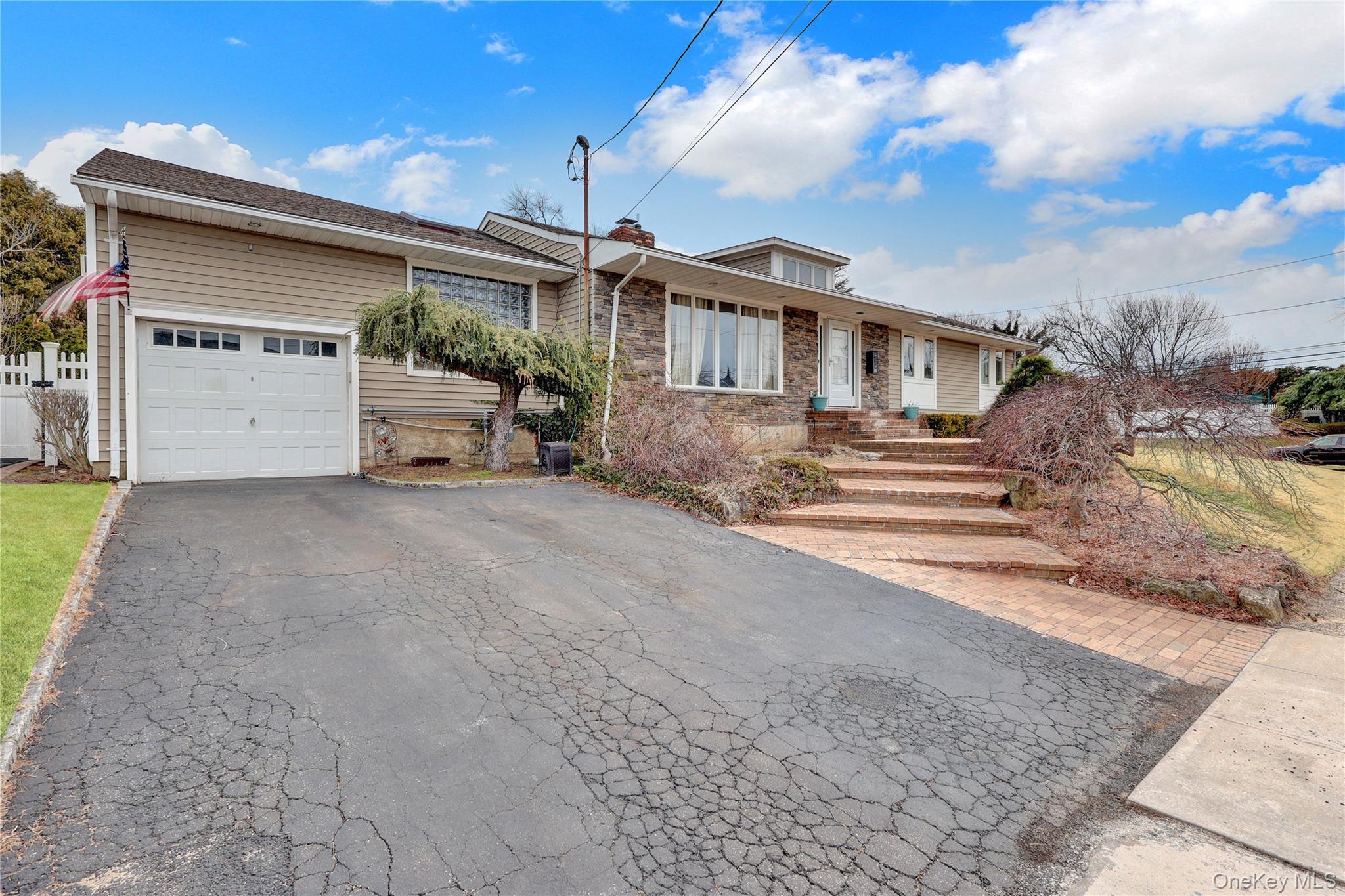 #1 photo, 91 Laurel Drive, Massapequa Park , NY 11762