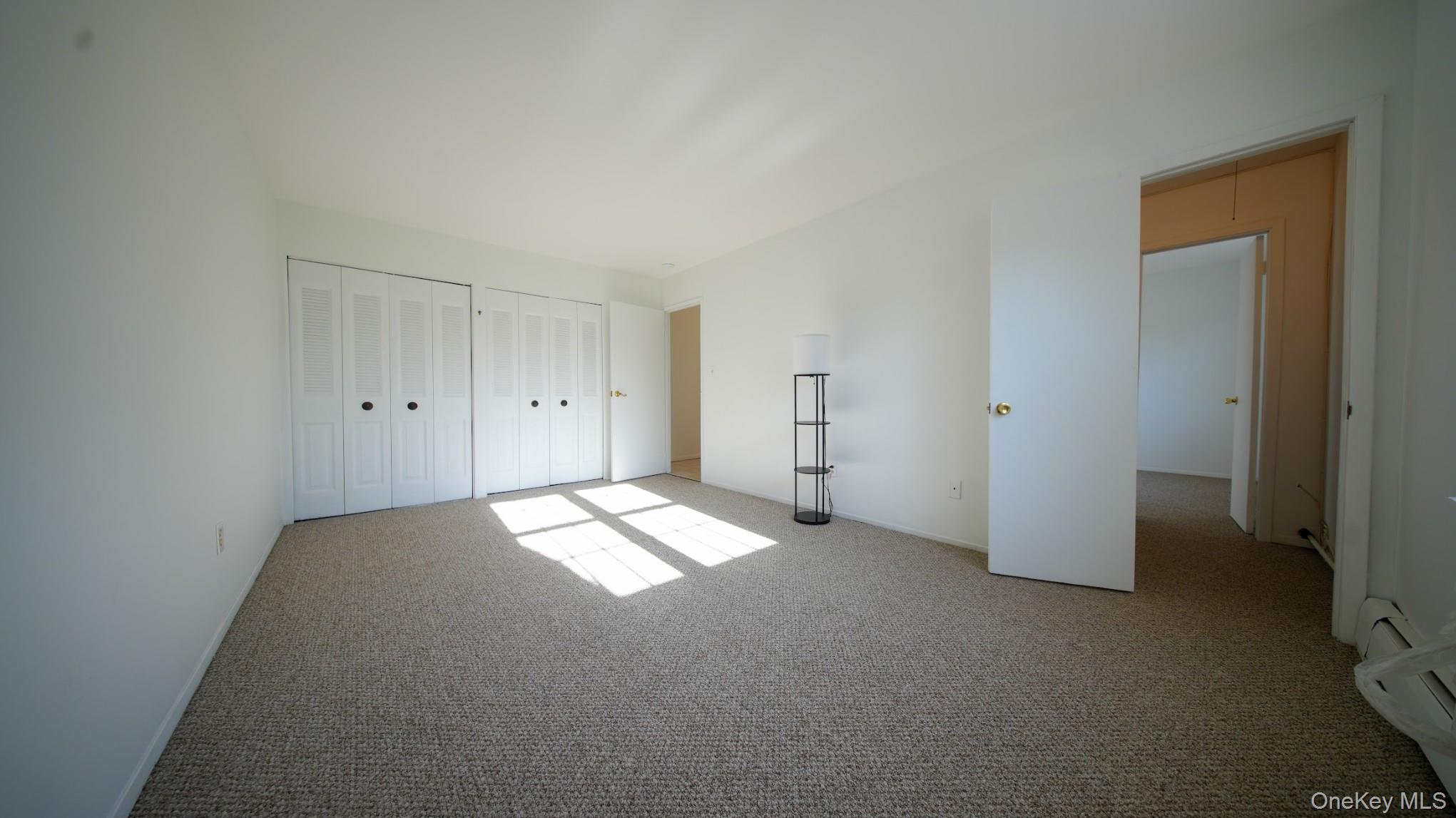 #12 photo, 460 Old Town Road, সাফোক কাউন্টি Port Jefferson Station , NY 11776