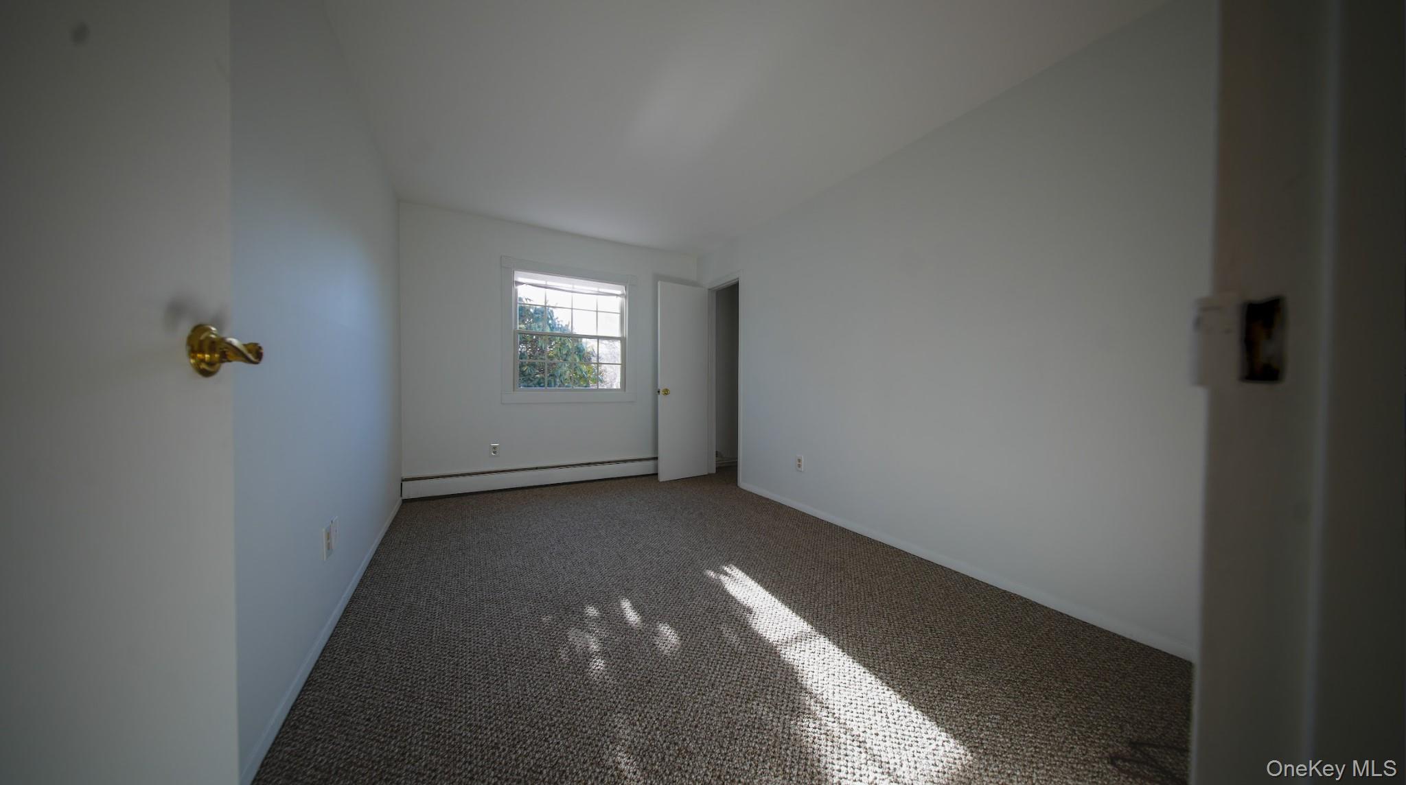 #9 photo, 460 Old Town Road, সাফোক কাউন্টি Port Jefferson Station , NY 11776