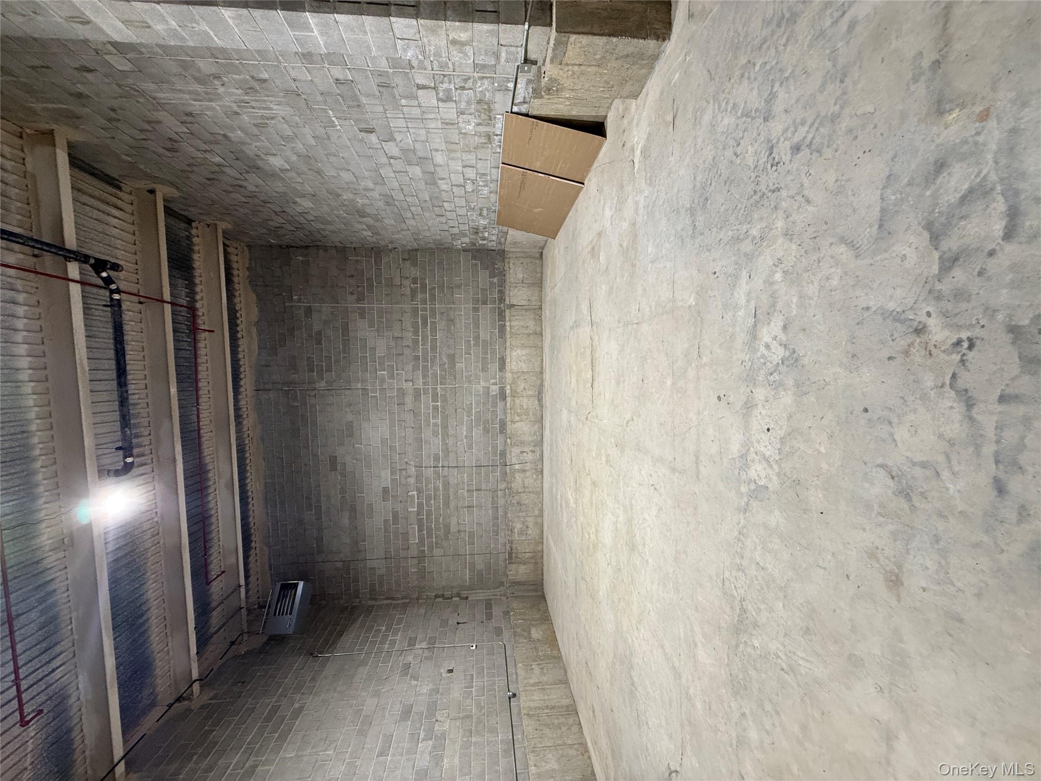 #5 photo, 2108 College Point Boulevard, কুইন্‌স College Point , NY 11356