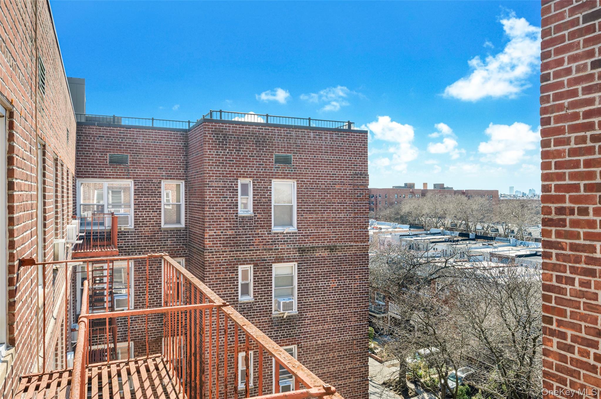 #12 photo, 39-35 51st Street, কুইন্‌স Woodside , NY 11377