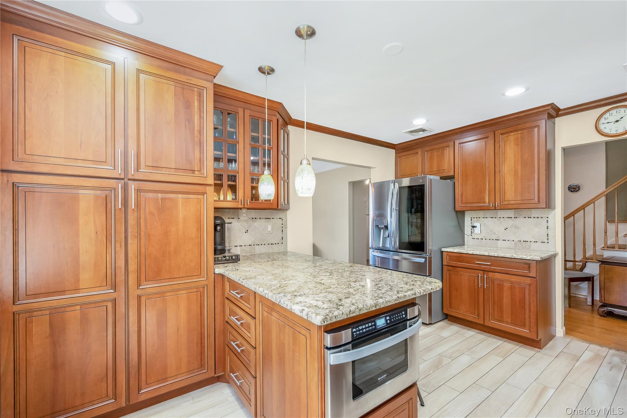 #13 photo, 8 Shari Lane, সাফোক কাউন্টি East Northport , NY 11731